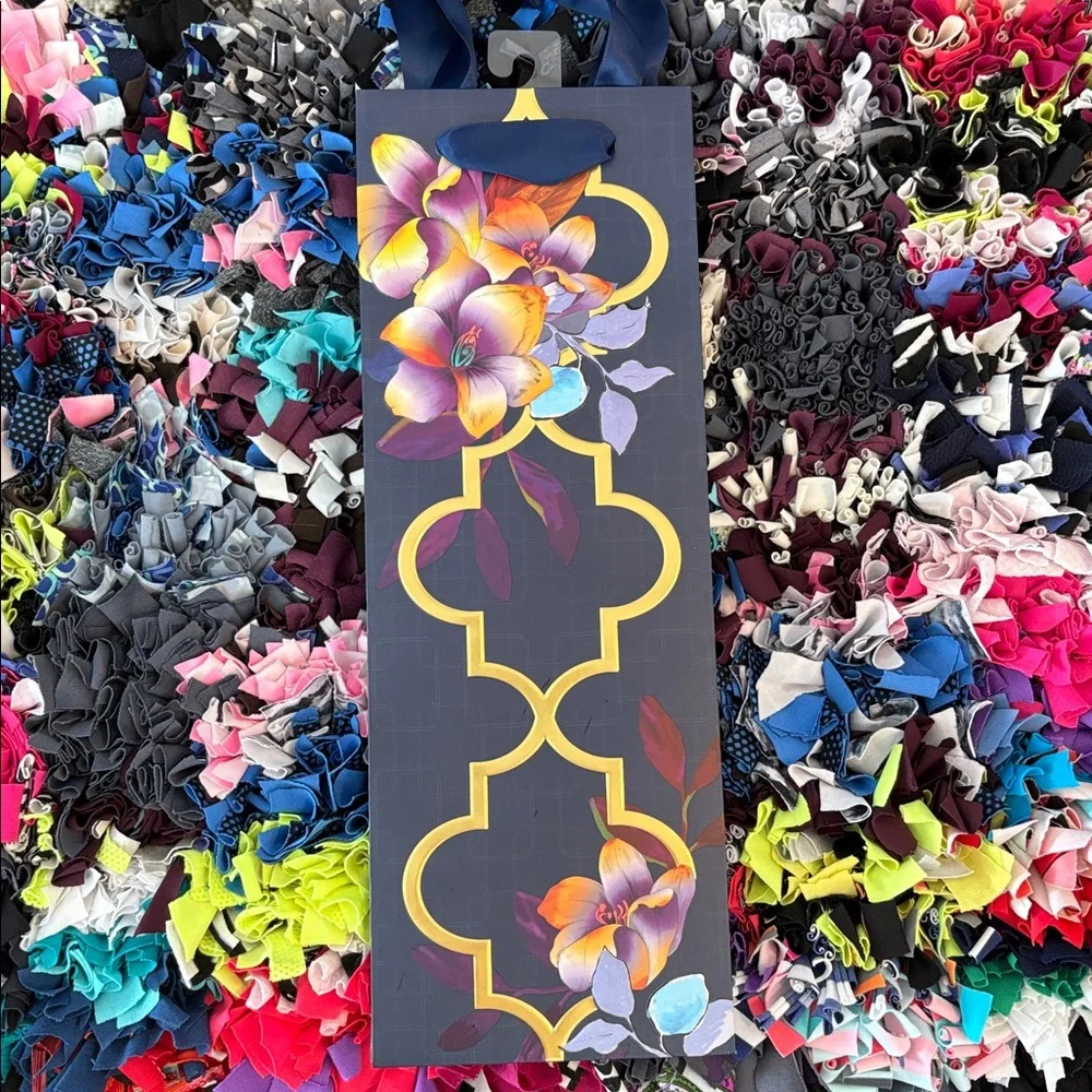 🆕Papyrus Floral Beverage Gift Bag
